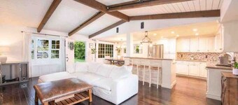 Charming Ranch w/spa, 1/2 acre near Miramar Beach