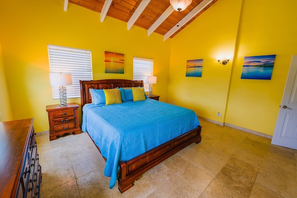 4 bedrooms, iron/ironing board, WiFi, bed sheets