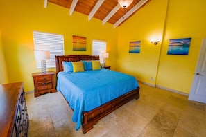 4 makuuhuonetta, silitysrauta/-lauta, Wi-Fi, vuodevaatteet