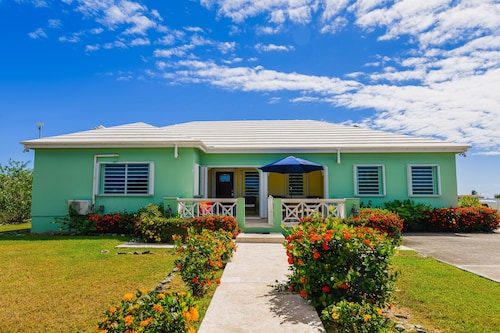 Island Oasis Family Home