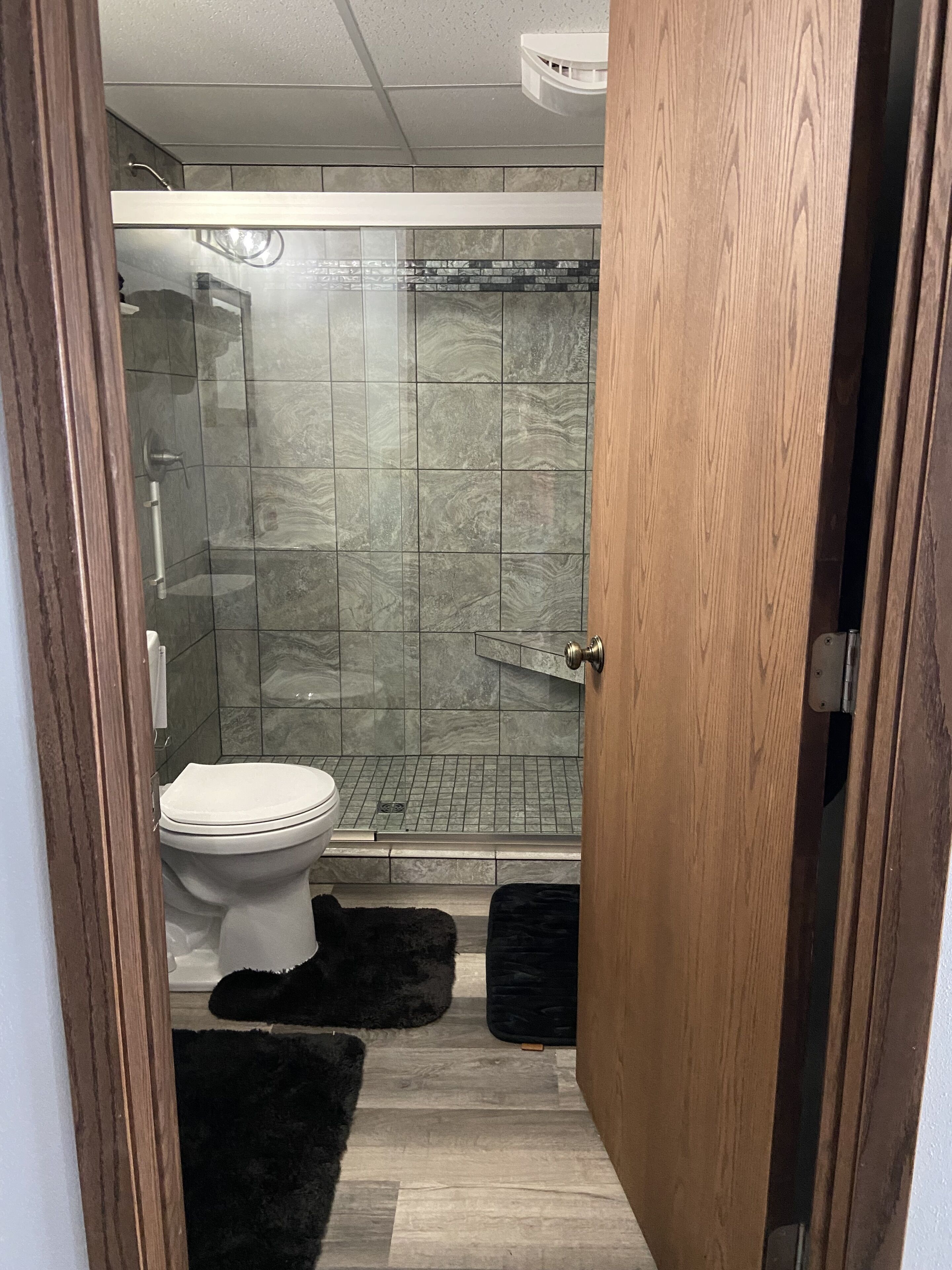 Poskin Lake Getaway Cabin Lakefront access and beautiful sunrise