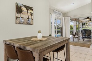 Dining - Private Salt Water Heated Pool • Canal Views • Famous Owls • No Pool Heat Fees (Cape Coral)