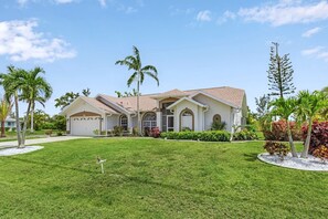 Exterior - Private Salt Water Heated Pool • Canal Views • Famous Owls • No Pool Heat Fees (Cape Coral)
