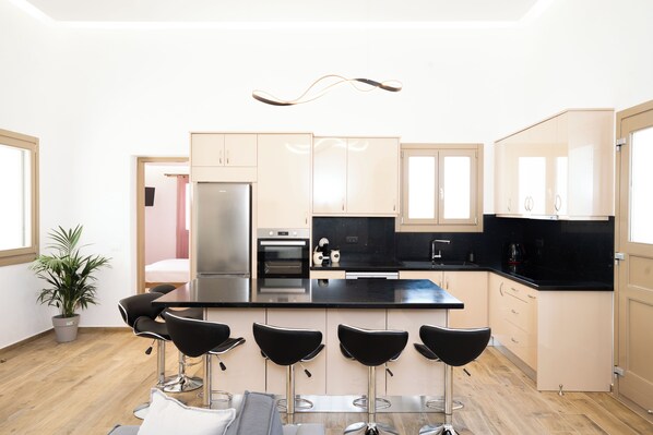 Fridge, microwave, oven, coffee/tea maker