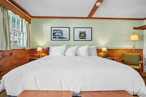 Standard Room, 1 King Bed