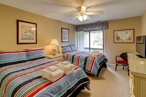 Vila, várias camas, sacada, vista para a piscina | 4 quartos, Wi-Fi de cortesia