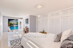 4 chambres, fer et planche à repasser, Wi-Fi gratuit, draps fournis