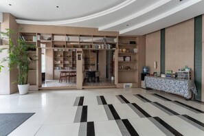 صورة غير مصنفة، 5 من 15، زرّ