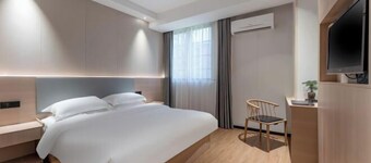 Yisu Qingju Hotel (Ningbo Beilun Xiaogang)