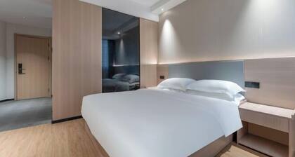 Yisu Qingju Hotel (Ningbo Beilun Xiaogang)
