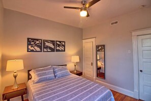 3 bedrooms, desk, iron/ironing board, WiFi
