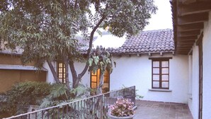 Classic Apartment, 1 Bedroom, Non Smoking, Garden View | Terrace/patio - Apartamento Cielo (Antigua Guatemala)