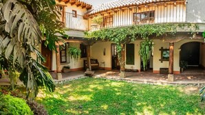 Classic Apartment, 1 Bedroom, Non Smoking, Garden View | Terrace/patio - Apartamento Cielo (Antigua Guatemala)
