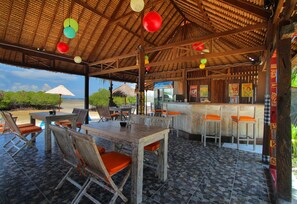 Bar (en la propiedad)