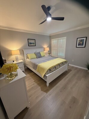 3 bedrooms, desk, iron/ironing board, free WiFi