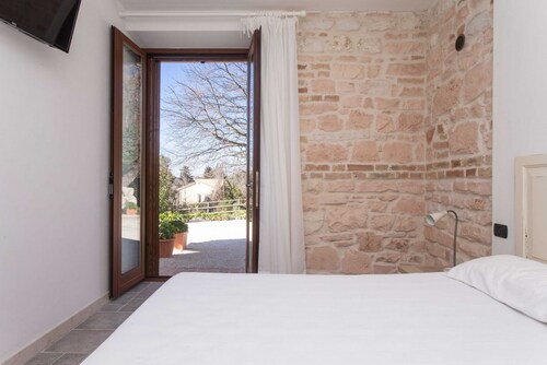 A04 - Massignano, two room apartment in the countryside 2