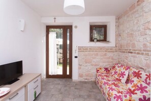 TV - A05 - Massignano, two room apartment in the countryside 3 (Ancona)
