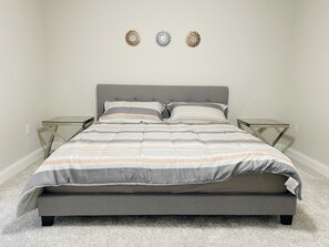 3 soverom, skrivebord, strykejern/-brett og wi-fi