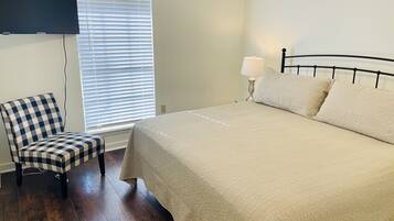 4 Schlafzimmer, Bügeleisen/Bügelbrett, kostenloses WLAN, Bettwäsche