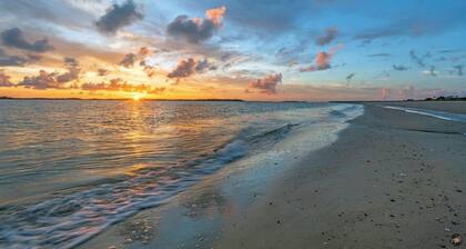 2nd row Ocean Views 4br 3ba Sleeps 12, '26 Pool Amenity Card, linens included