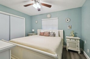 4 Schlafzimmer, Bügeleisen/Bügelbrett, kostenloses WLAN, Bettwäsche