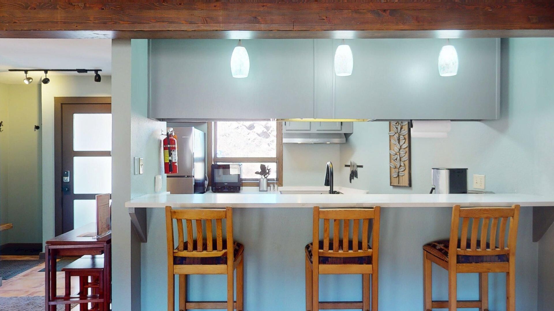 Coffee/tea maker, fridge, microwave, oven