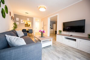 TV - BoRa Apartment First - Villach (Villach)