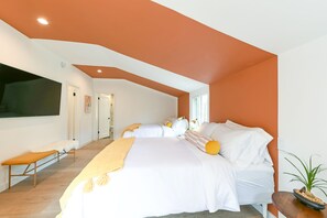 Room - 2 Houses Malibu Luxury Retreat, Ocean + Mtn Views (Malibu)