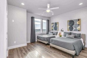 8 Schlafzimmer, WLAN, Bettwäsche