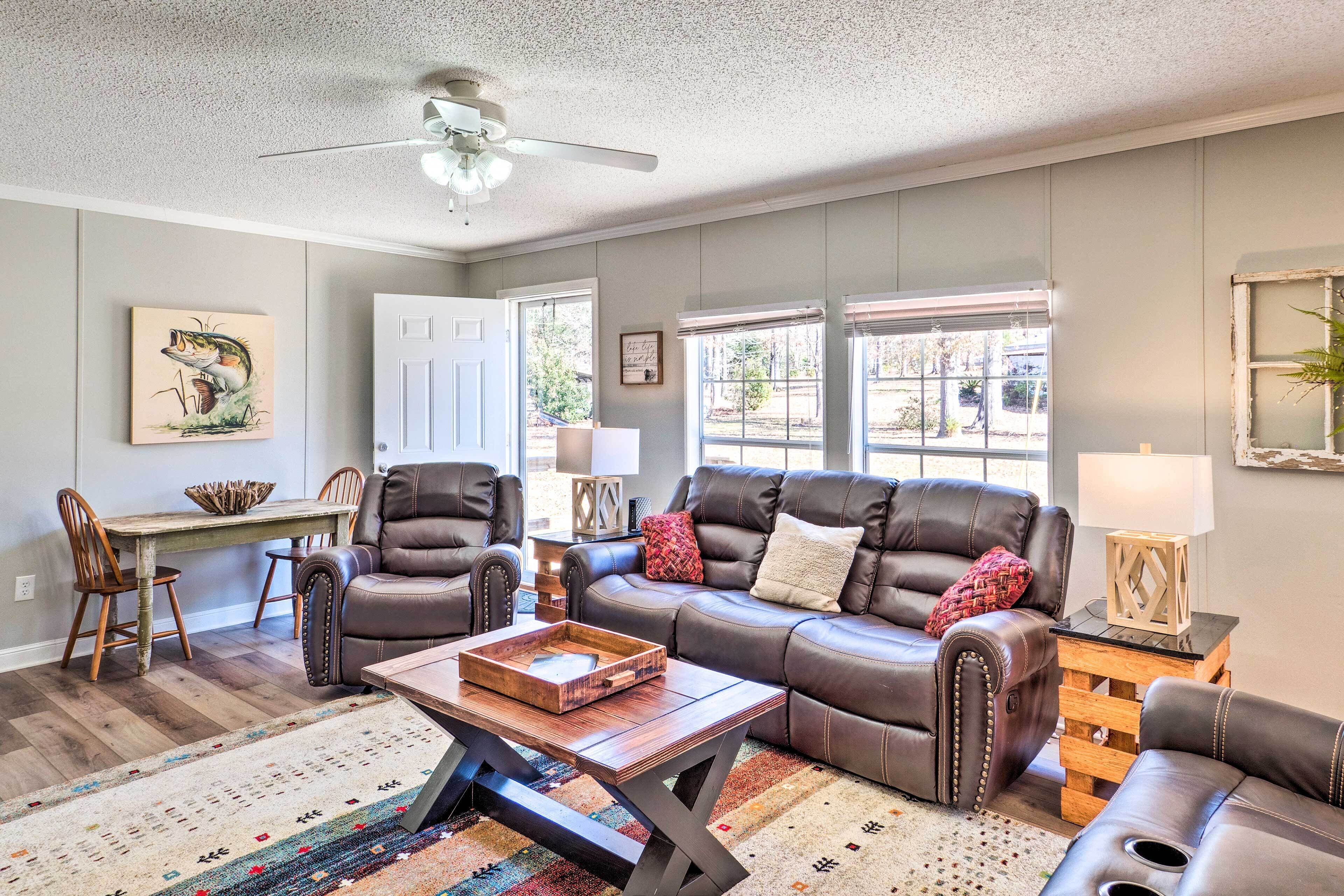 'Cypress Point' Spacious Home: Pier & Boat Launch!