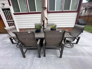 Outdoor dining