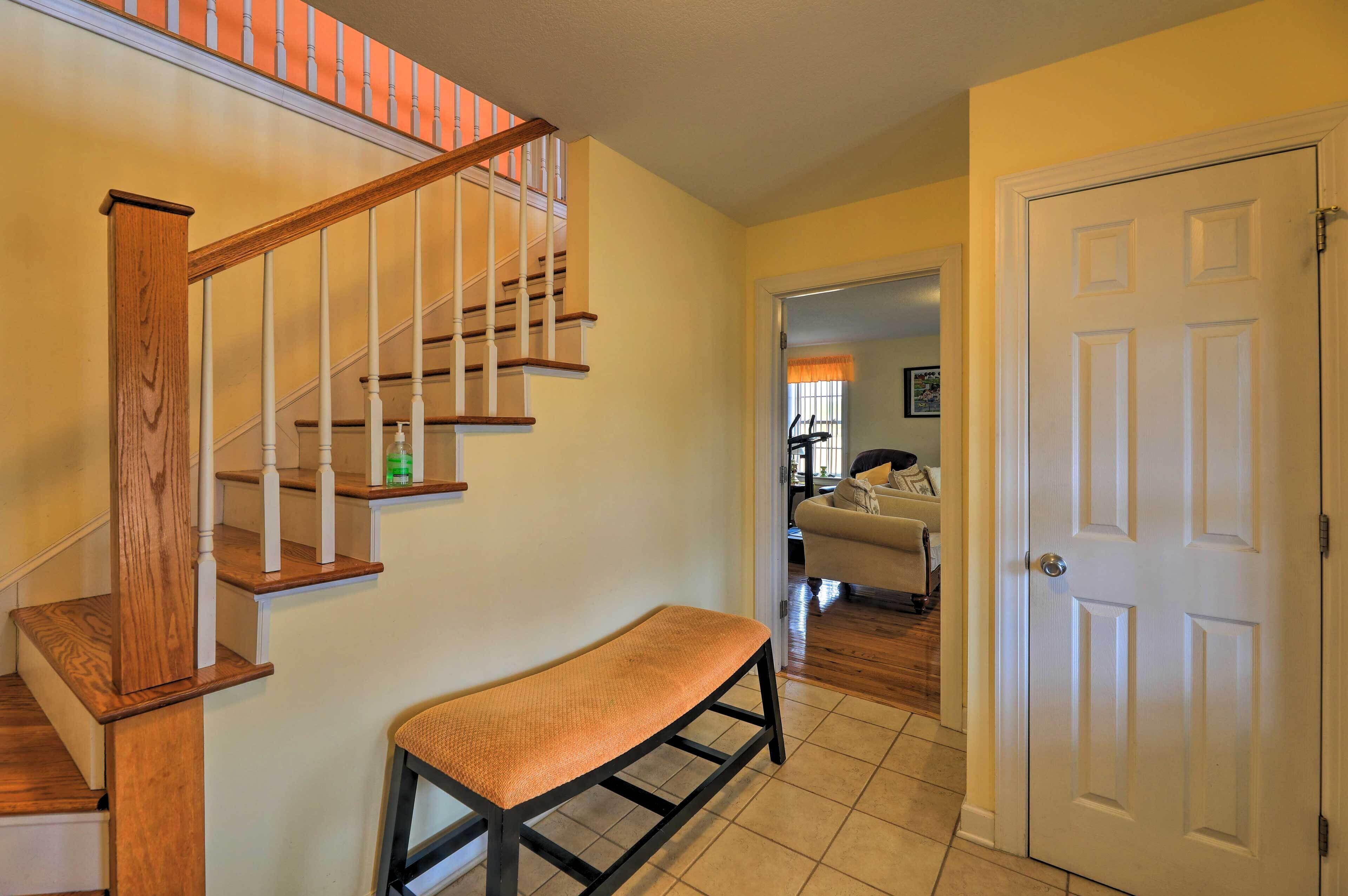 Spacious Oriental Home w/ Smith Creek Access!