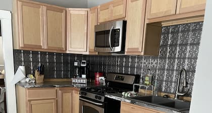3 Miles to Downtown 3 Bedrooms 2 Full Baths. Kitchen, Dining & Gathering areas.