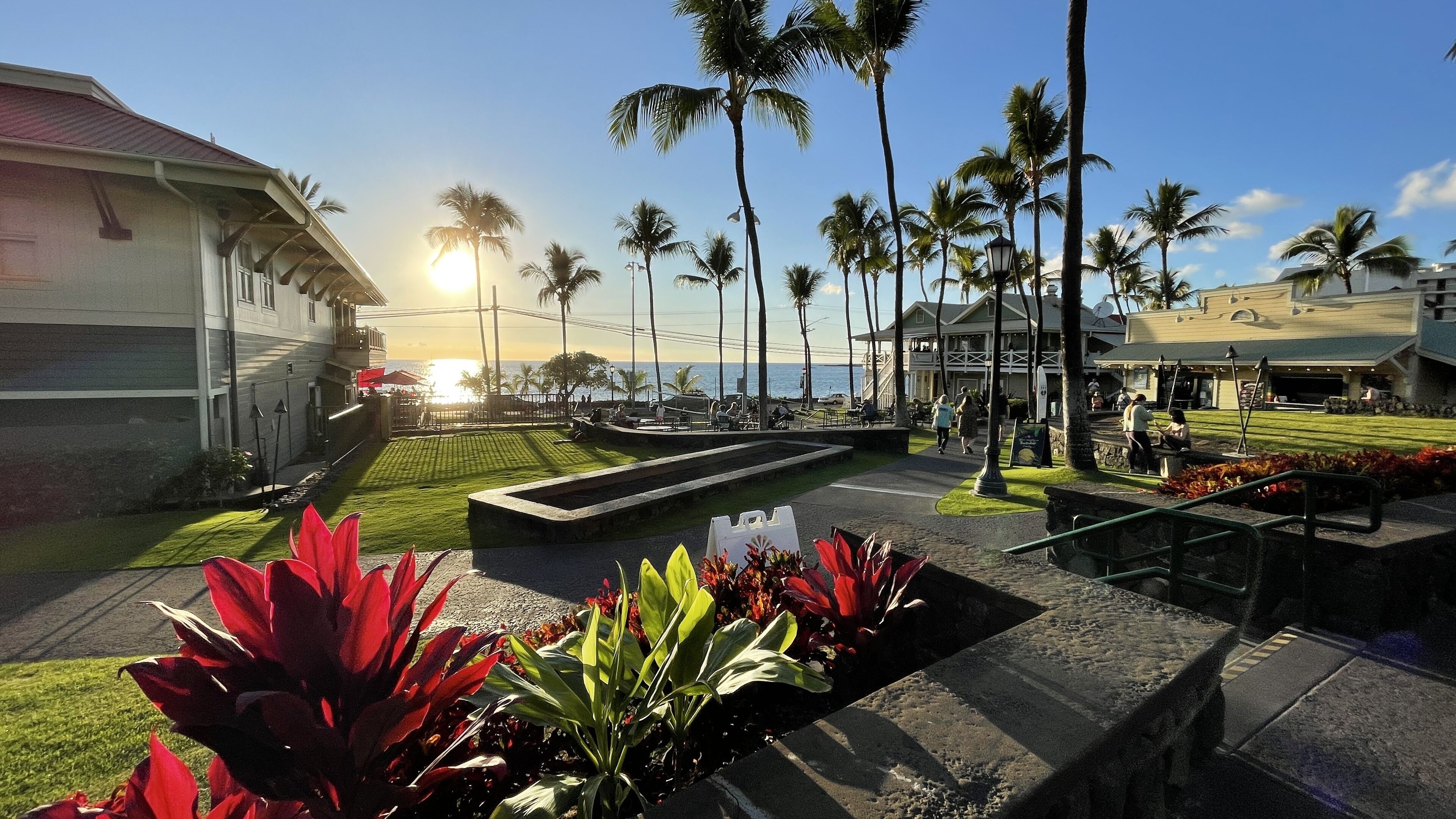 Kailua-Kona Studio with Queen bed - 5 mins from the water