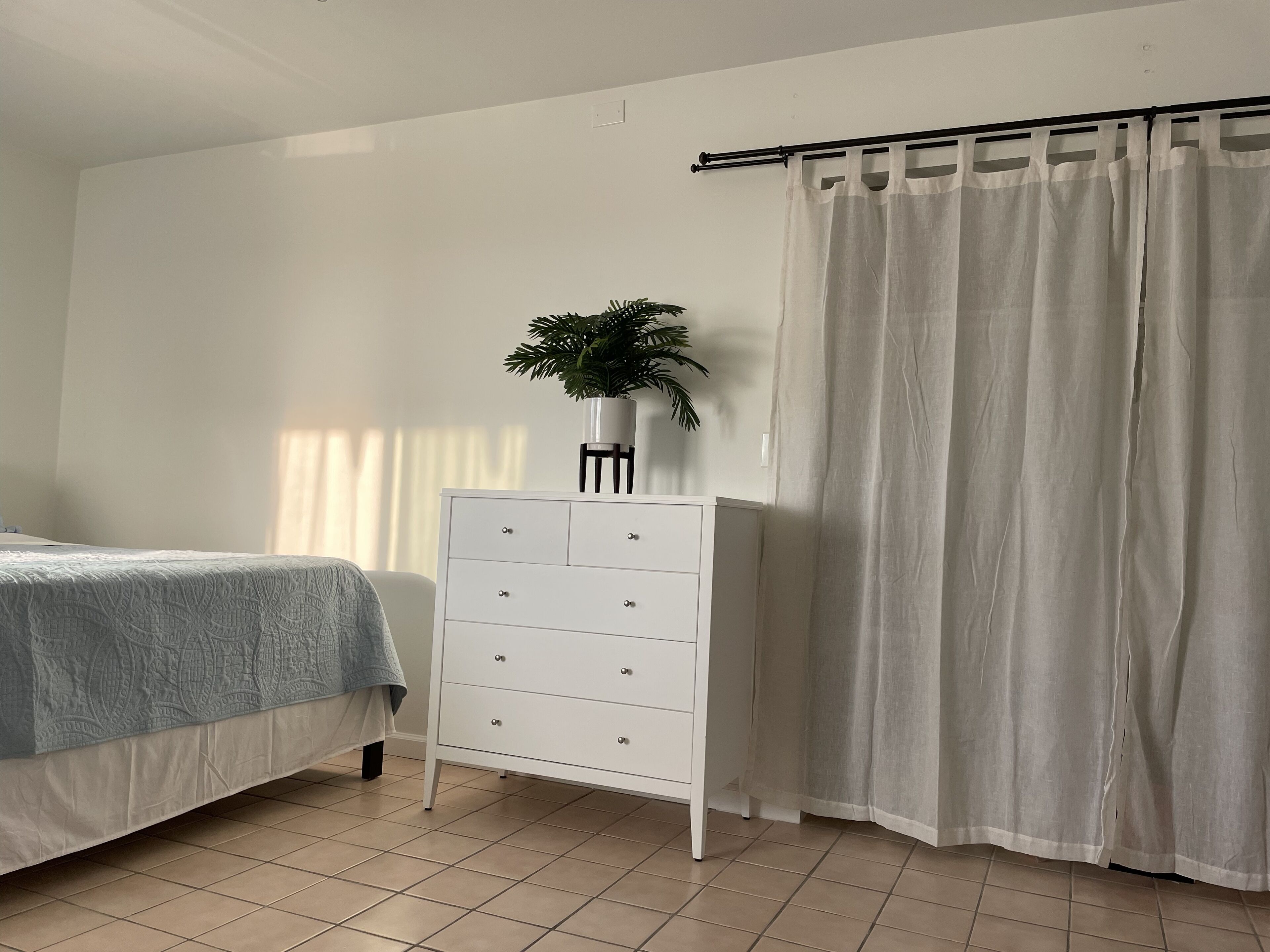 Kailua-Kona Studio with Queen bed - 5 mins from the water