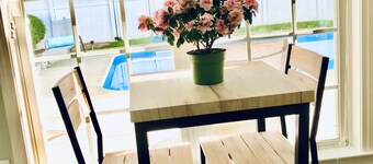 Mountain Retreat: Pool, Hot Tub & Spacious, Family-Friendly Comfort