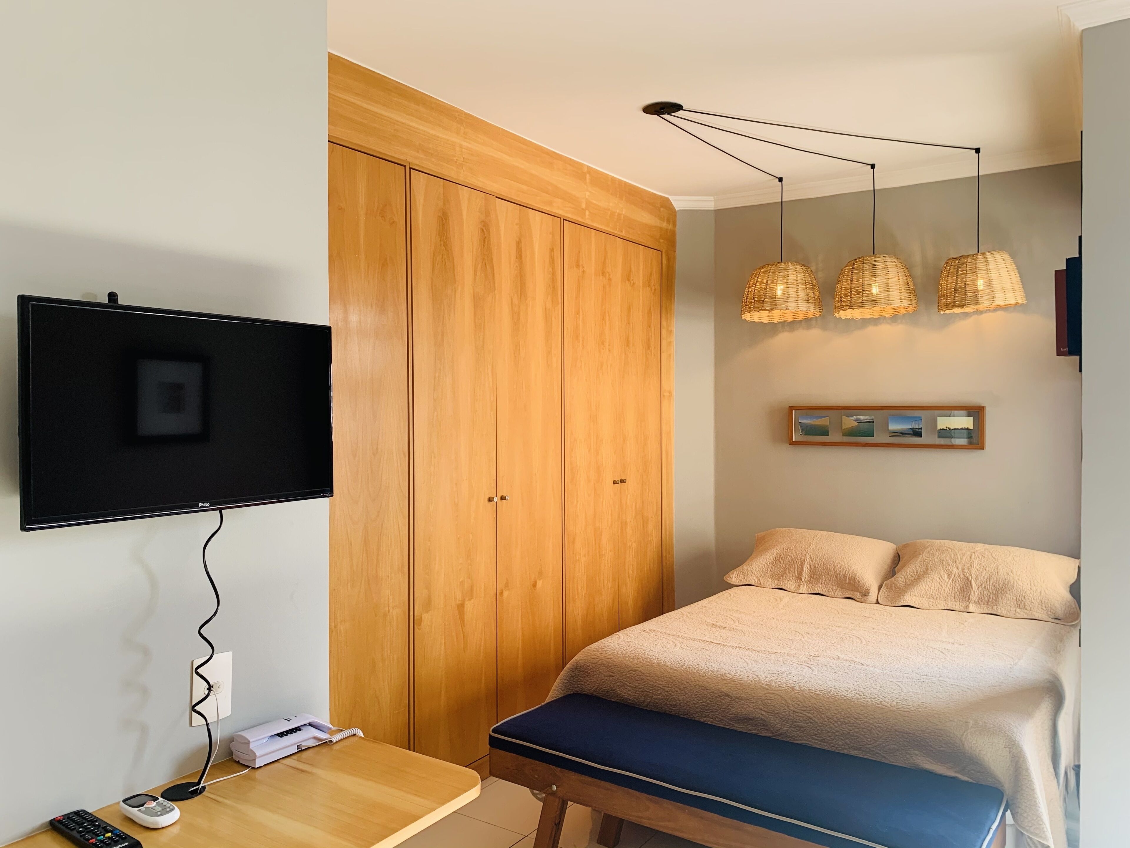 City Studio | Laptop workspace, free WiFi, bed sheets