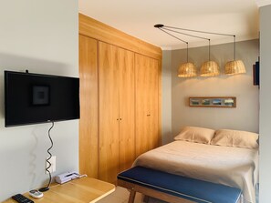 City Studio | Laptop workspace, free WiFi, bed sheets - Akile B. Ribeiro (São Paulo)