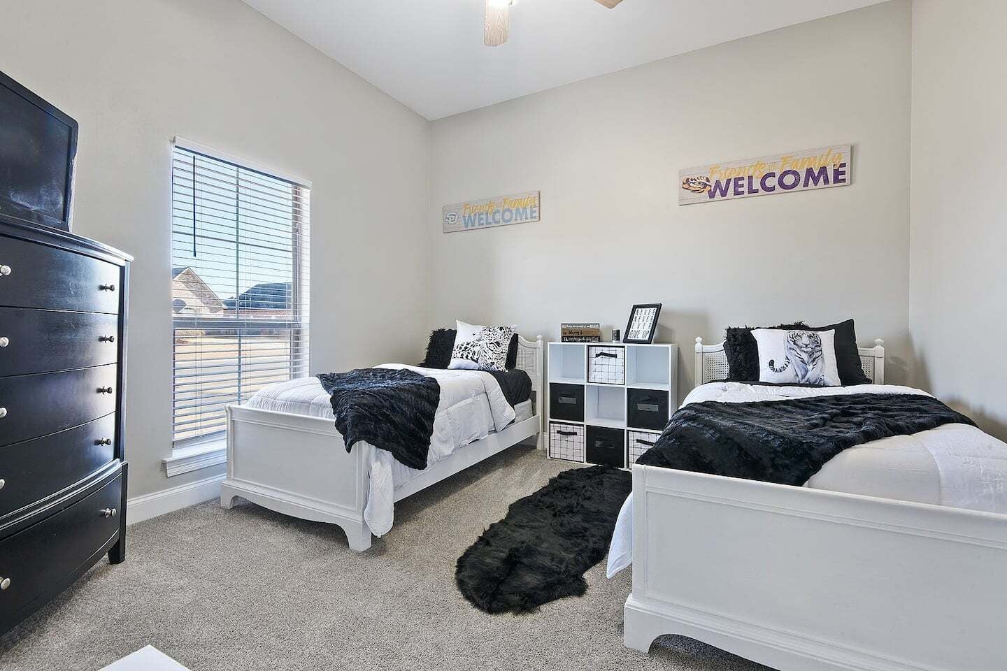 Just minutes from LSU, SU & Downtown Baton Rouge!