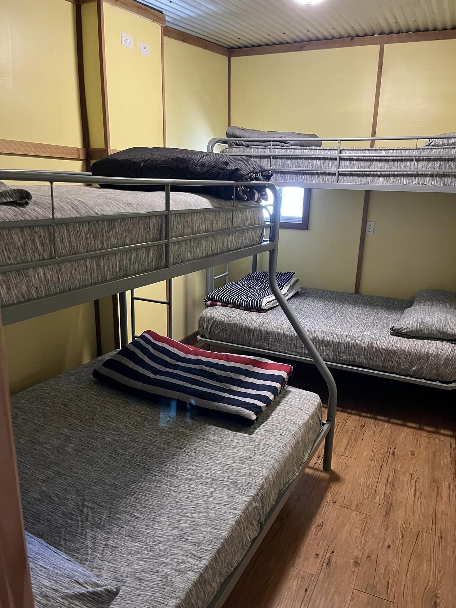 1 chambre, literie fournie