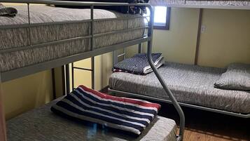 1 chambre, literie fournie