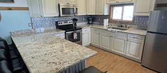 Cajun Saint Outdoors - Cozy Camp Over The Water