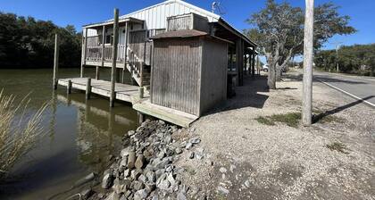Cajun Saint Outdoors - Cozy Camp Over The Water