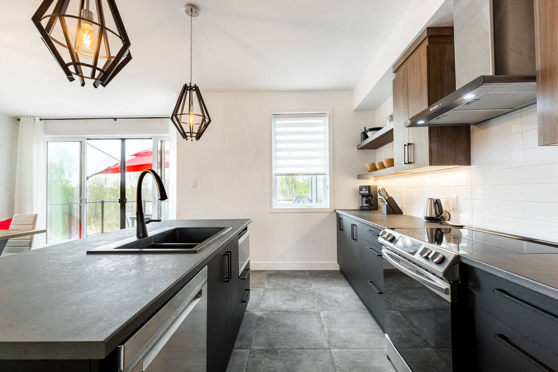 Le Memph: 3-bedroom condo-chalet with shared SPA Lake Memphremagog