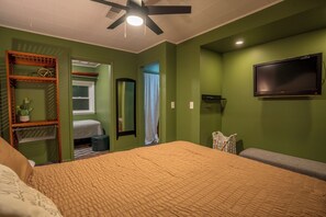 1 bedroom, desk, iron/ironing board, free WiFi