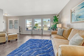 Casa (1410 SW 18Th Ter) | Exterior