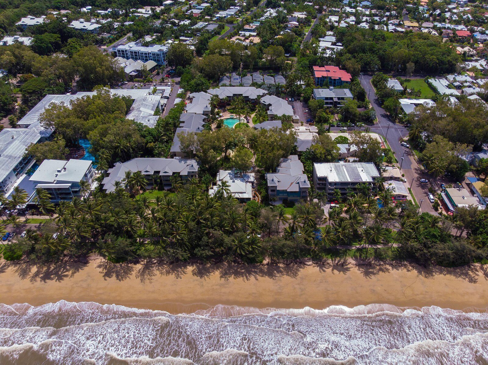 Palm Cove Oceanfront Resort Two-Bedroom Apartment — image 16