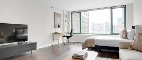 Iron/ironing board, WiFi, bed sheets