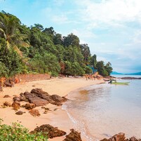 Private beach, beach towels, beach bar