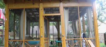 Cozy  home with breathtaking backyard view. Uber Eats card with  5 or more days